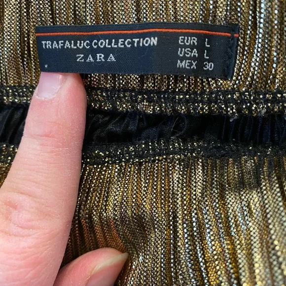 Trafaluc Collection by Zara Metallic Gold Lame Crinkle Slim Midi Skirt large - Picture 3 of 3